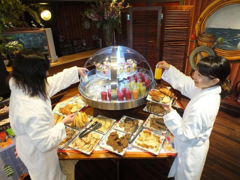 Trégastel Hotel - Restaurant - Salon De The Le Beausejour מראה חיצוני תמונה