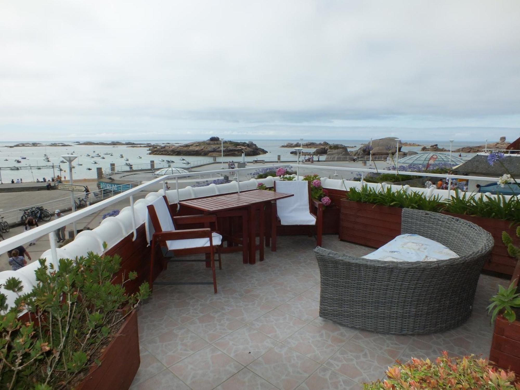 Trégastel Hotel - Restaurant - Salon De The Le Beausejour מראה חיצוני תמונה