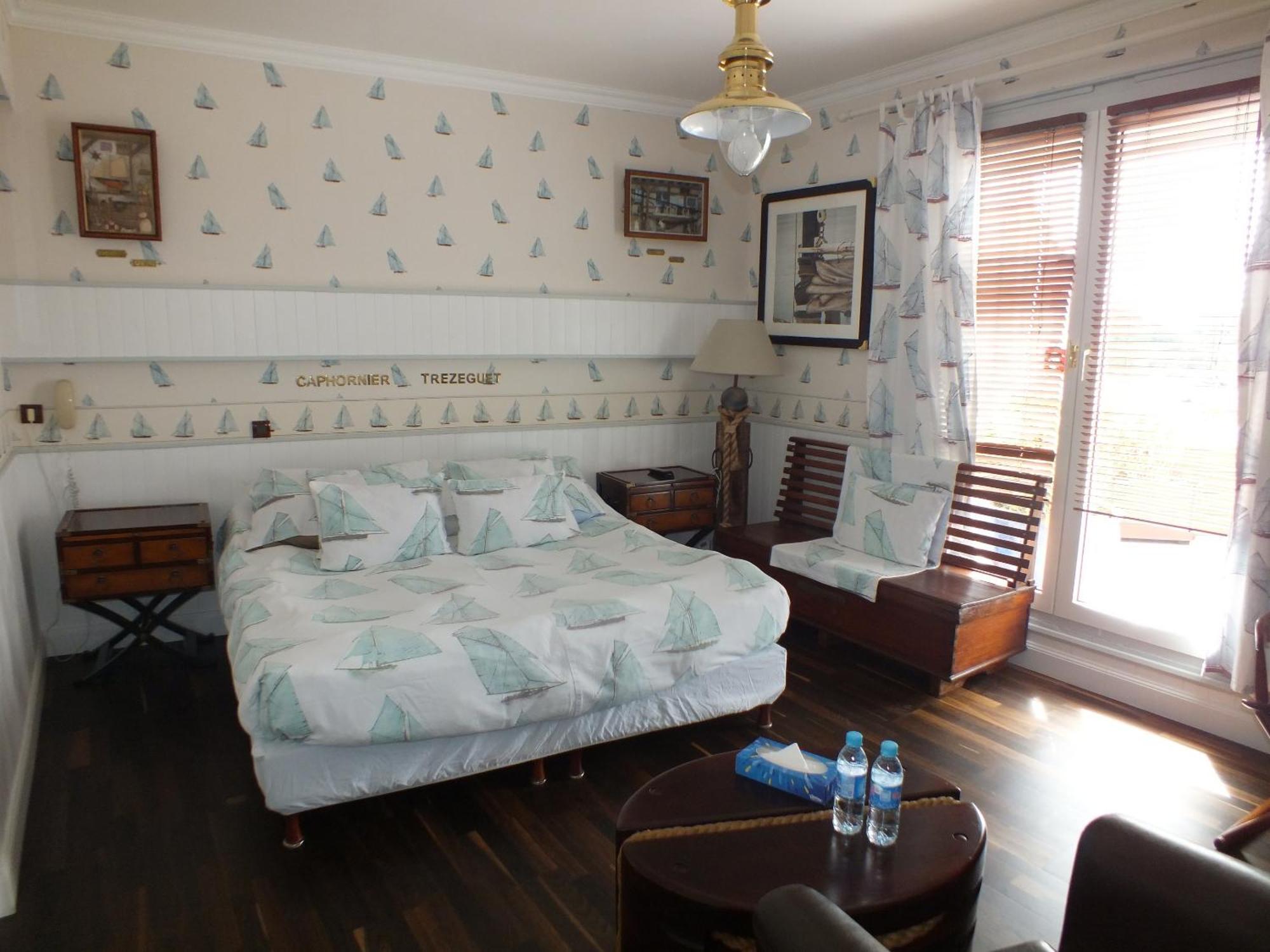 Trégastel Hotel - Restaurant - Salon De The Le Beausejour חדר תמונה